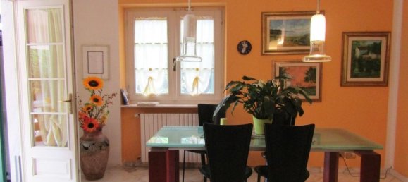 4 bedrooms Villa in Carrara, Italy No. 63385 15