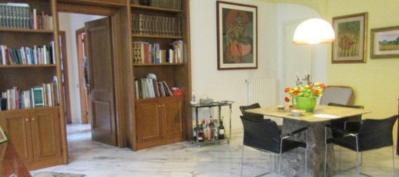 4 bedrooms Villa in Carrara, Italy No. 63385 8