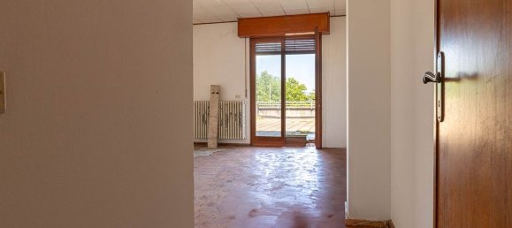 5 bedrooms Apartment in Ivrea, Italy No. 339625 16