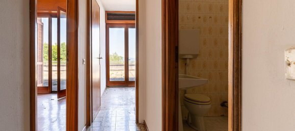 5 bedrooms Apartment in Ivrea, Italy No. 339625 24