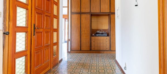 5 bedrooms Apartment in Ivrea, Italy No. 339625 13