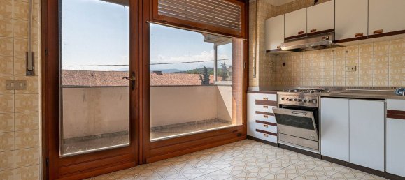 5 bedrooms Apartment in Ivrea, Italy No. 339625 5