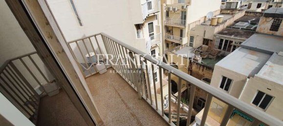 2 bedrooms Apartment in Sliema, Malta No. 10042 13