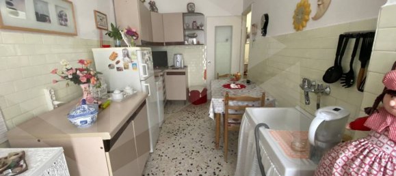 3 rooms Apartment in Bitonto, Italy No. 17756 10