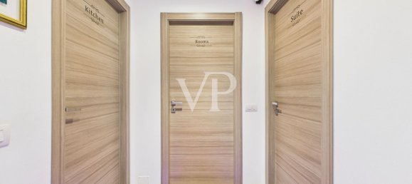 5 bedrooms Apartment in Milan, Italy No. 357918 14