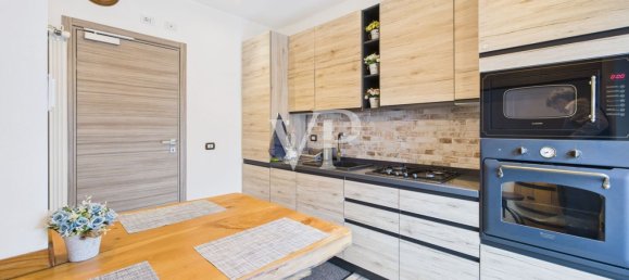 5 bedrooms Apartment in Milan, Italy No. 357918 19