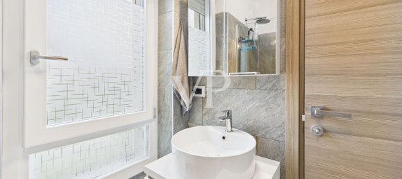 5 bedrooms Apartment in Milan, Italy No. 357918 39