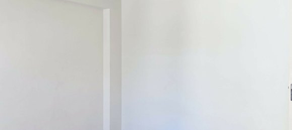 2 bedrooms Apartment in Montargis, France No. 302685 4