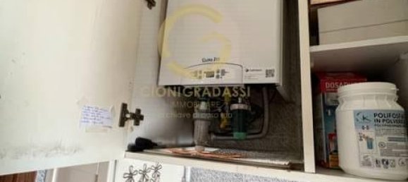 3 rooms Apartment in Livorno, Italy No. 125587 5