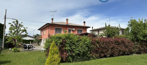 5 rooms House in San Martino di Venezze, Italy No. 126220 2