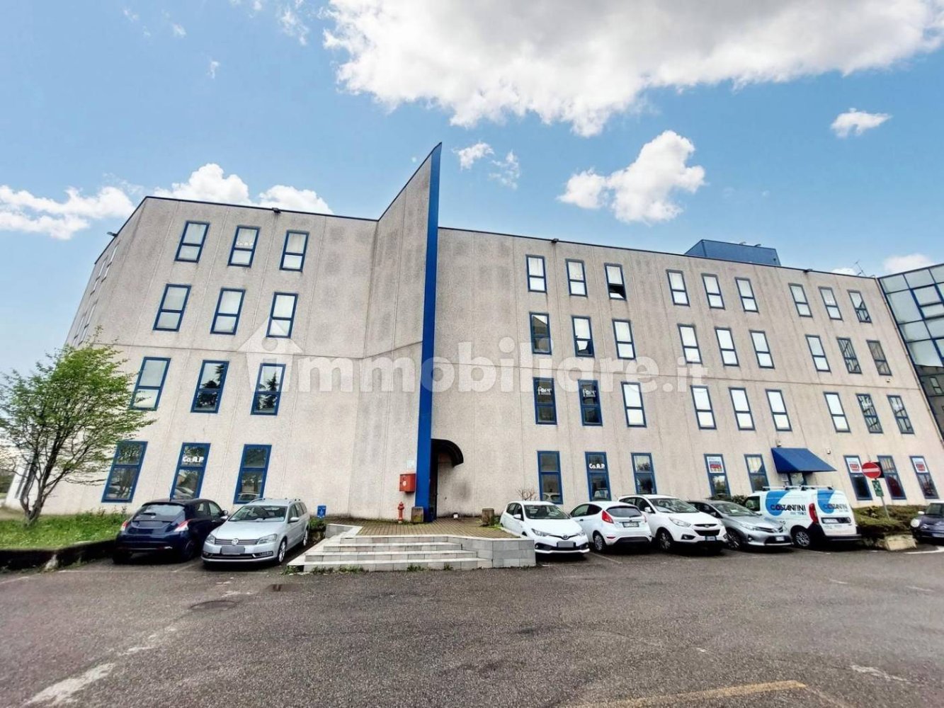 Büro in Piacenza, Italy 1655m², Nr. 319517