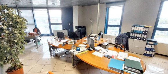 Büro in Piacenza, Italy 1655m², Nr. 319517 3