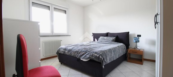 2 rooms Apartment in Udine, Italy No. 176064 7