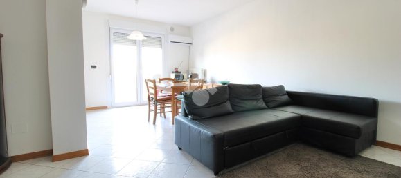 2 rooms Apartment in Udine, Italy No. 176064 2