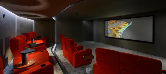 Estudio en White City, United Kingdom No. 3349 8