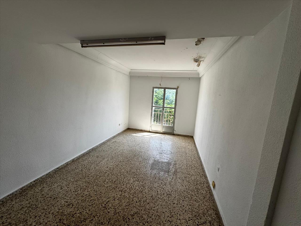 4 bedrooms Apartment in La Carolina, Spain No. 83538