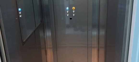 6 rooms Apartment in Pescara, Italy No. 93725 21