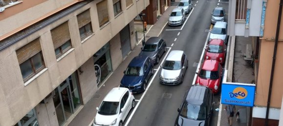 6 rooms Apartment in Pescara, Italy No. 93725 5