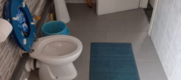 6 rooms Apartment in Pescara, Italy No. 93725 12