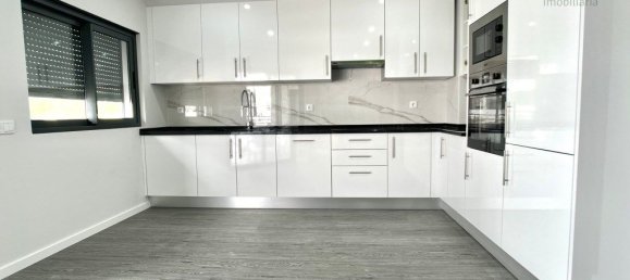 Apartamento de 2 dormitorios en Quelfes, Portugal No. 102427 9