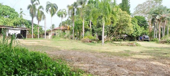 Commercial property in Bang Lamung, Thailand No. 4909 6