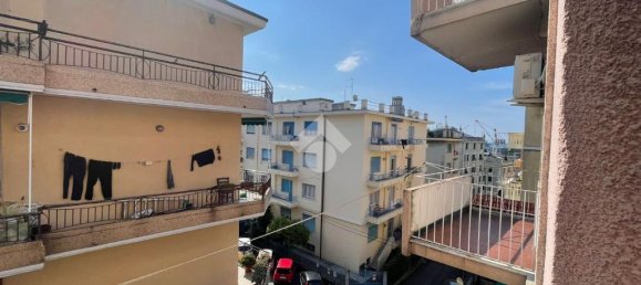 3 Schlafzimmer Wohnung in Genoa, Italy, Nr. 329446 17