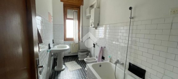 3 Schlafzimmer Wohnung in Genoa, Italy, Nr. 329446 16