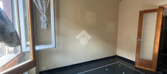 3 Schlafzimmer Wohnung in Genoa, Italy, Nr. 329446 4