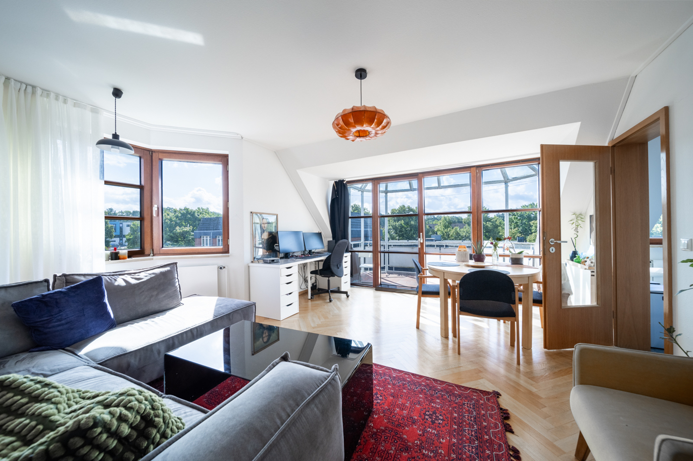 Квартира с 2 комнатами в Вандсбек, Германия № 310028