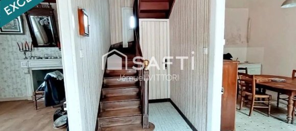 3 bedrooms House in Juvigne, France No. 304429 9