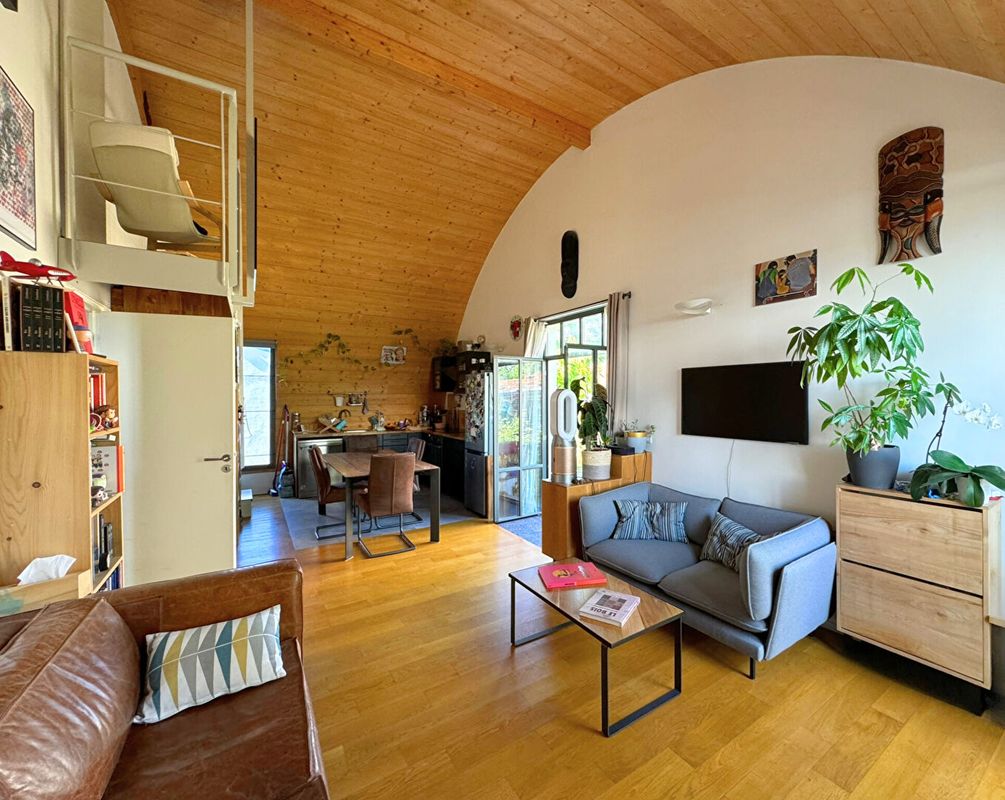 3 bedrooms Apartment in Cachan, France No. 163842