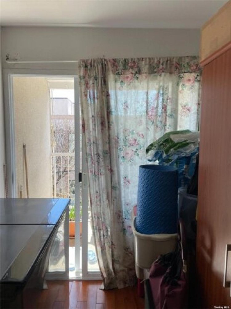 2 bedrooms House in Corona, USA No. 210244