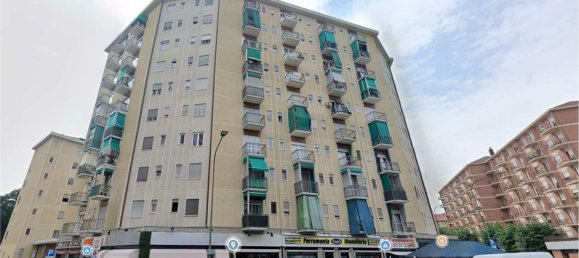 2 rooms Apartment in Turin, Italy No. 10108 6