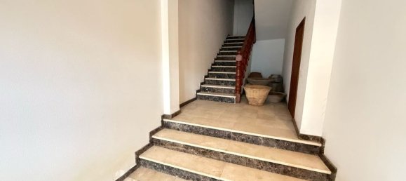 Casa de 3 dormitorios en Alicante, Spain No. 190451 2