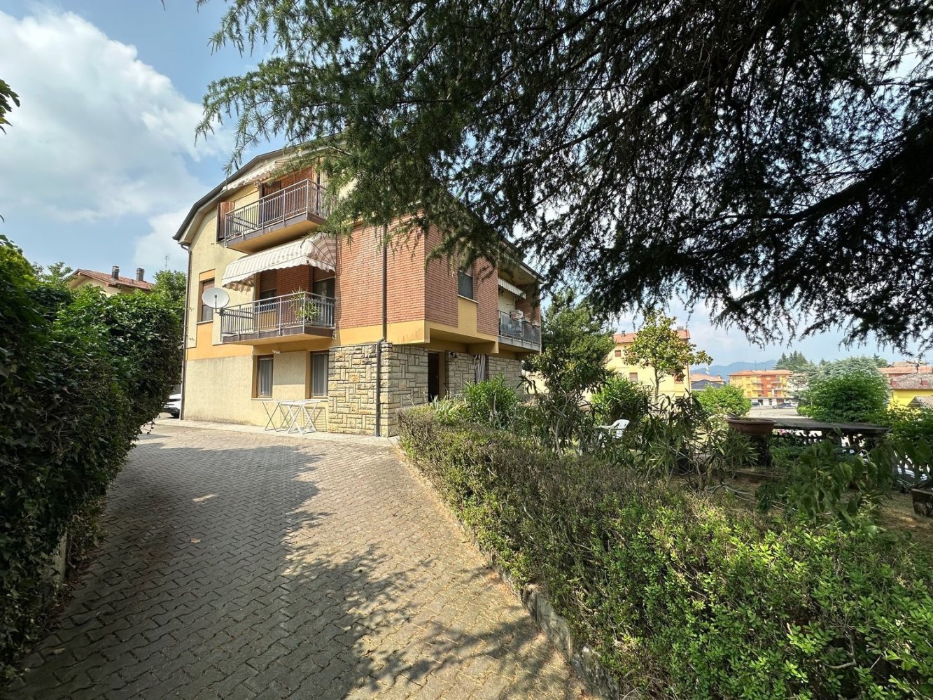 Casa de 10 dormitorios en Pavullo nel Frignano, Italy No. 347844