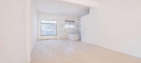 168m² Commercial property in Moita, Portugal No. 348638 16