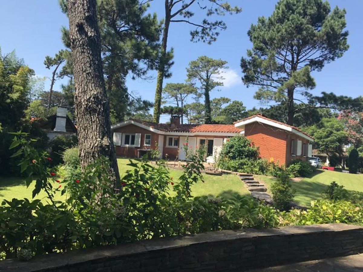 Дом с 2 спальнями в Мальдонадо, Уругвай № 5782