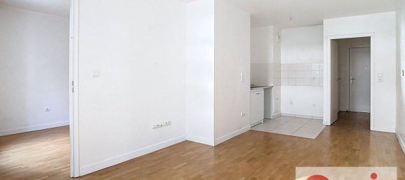 2 rooms Apartment in Issy-les-Moulineaux, France No. 337571 3