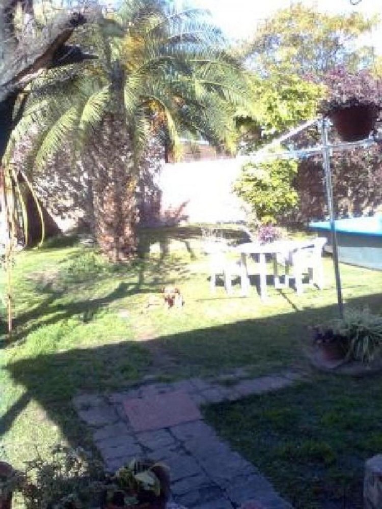 2 bedrooms House in Almirante Brown, Argentina No. 70324