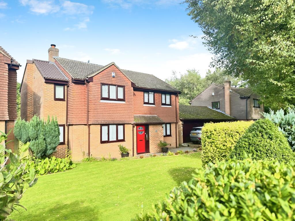 4 bedrooms House in Chatham, United Kingdom No. 10484