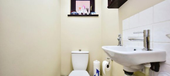 4 bedrooms House in Chatham, United Kingdom No. 10484 5