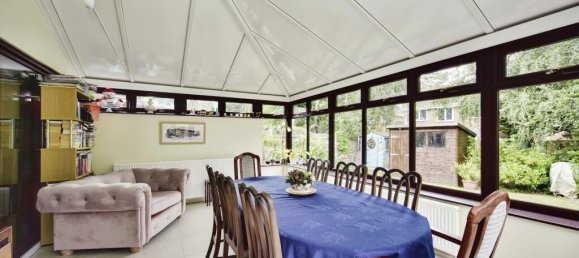 4 bedrooms House in Chatham, United Kingdom No. 10484 11