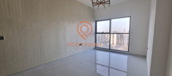 Apartamento de 2 dormitorios en International City, UAE No. 24360 8