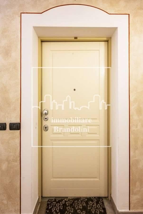 2 rooms Apartment in Varese, Italy No. 69153