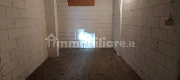 مرآب في Legnano, Italy 15متر مربع رقم 319648 2