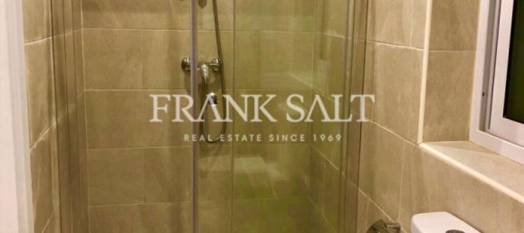 3 bedrooms Penthouse in Gzira, Malta No. 1241 16