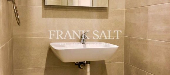 3 bedrooms Penthouse in Gzira, Malta No. 1241 12