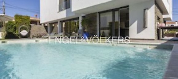 6 bedrooms House in Almada, Portugal No. 13997 79