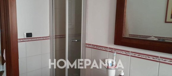 8-salle Appartement à Portici, Italy No. 120296 9