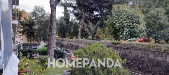 8-salle Appartement à Portici, Italy No. 120296 17